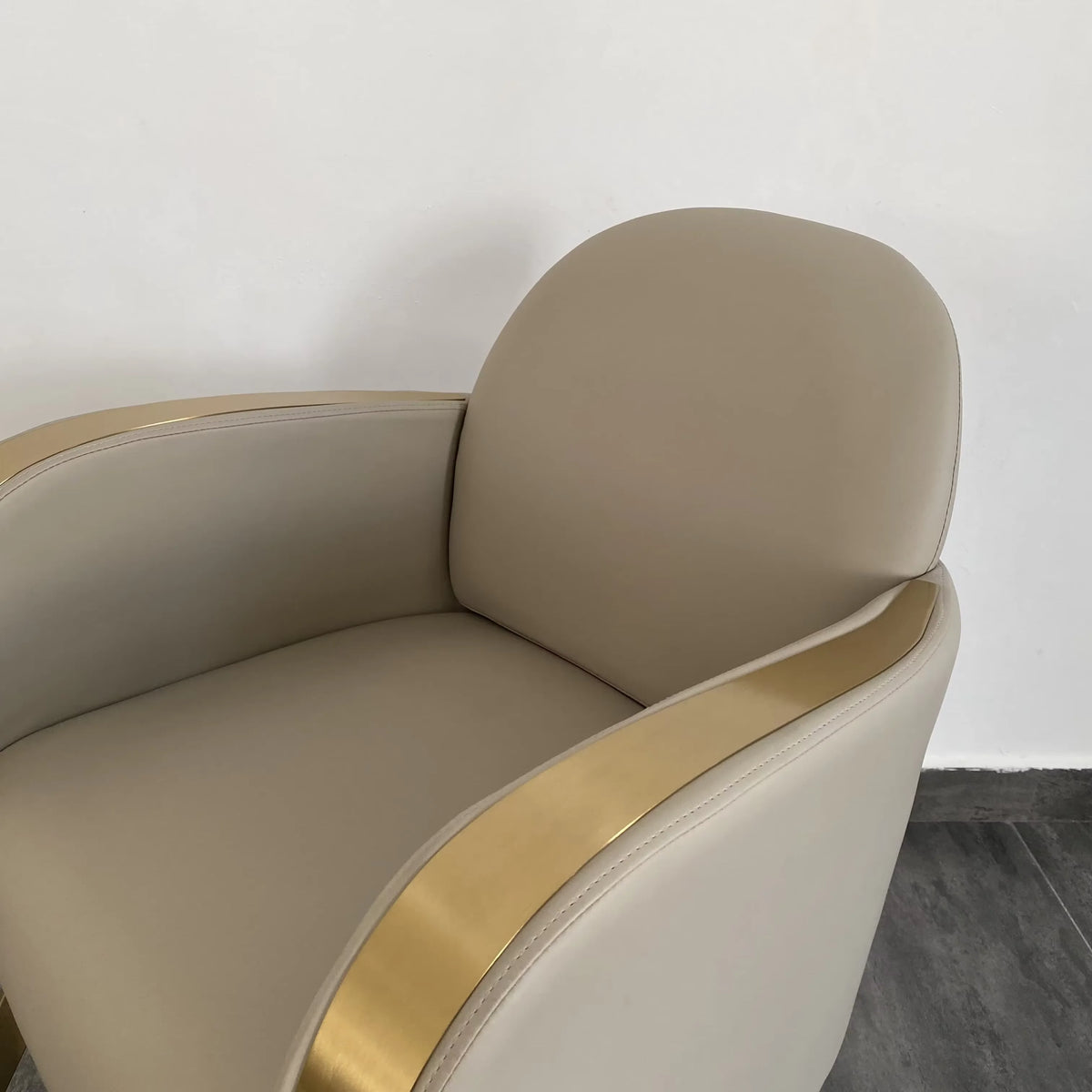 Luxury Gold Hydraulic Salon Styling Chair
